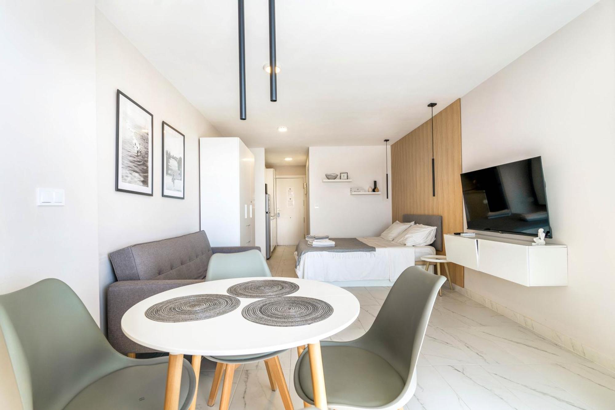 Modern Studio Apartment With Sea Views 5 Min From The Beach Sitio de Calahonda Exterior foto